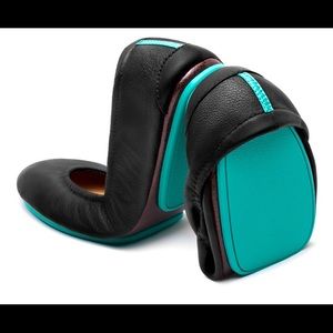 New never worn Black Matt Tiekes by Gavrieli.